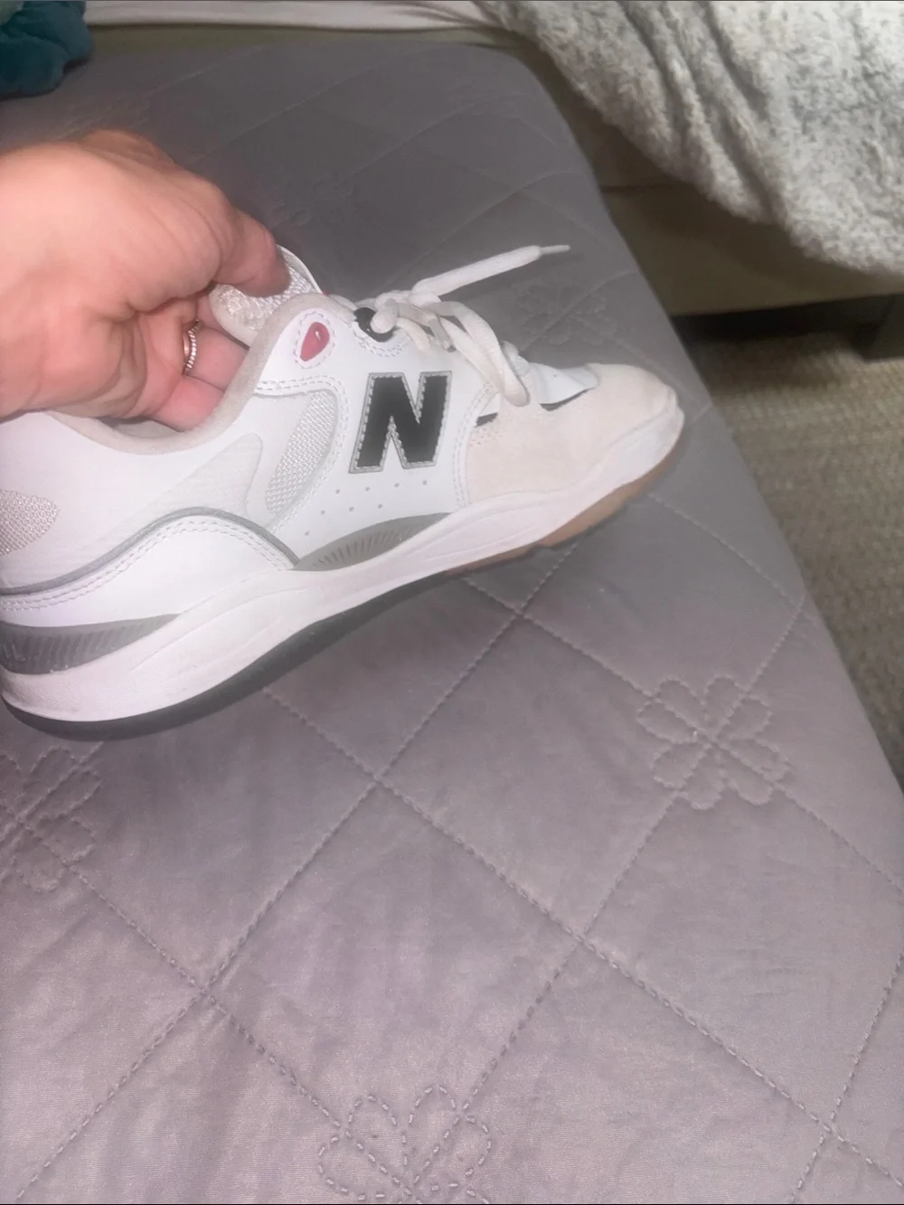 New Balance Men's sz8.5 White and Black Tiago 1010 Sneakers